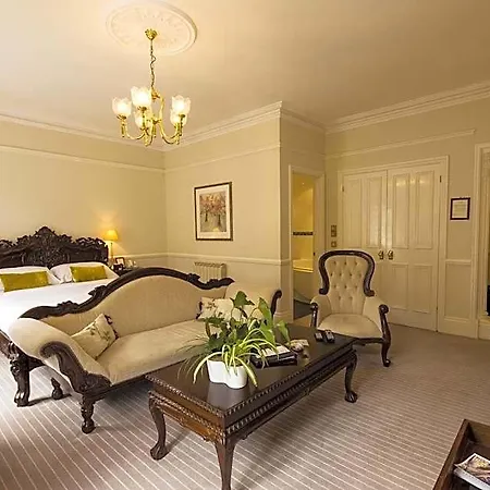 Chateau La Chaire Hotel St Aubin