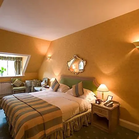 Hotel Chateau La Chaire 4*