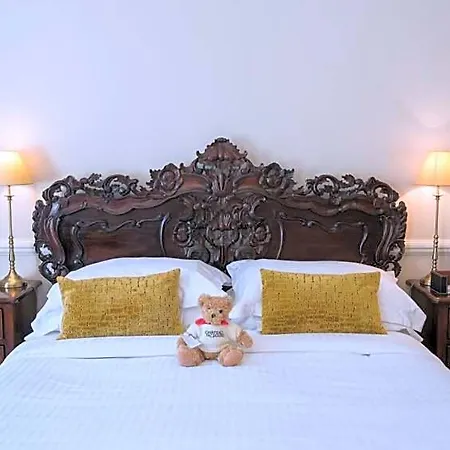 Hotel Chateau La Chaire 4*